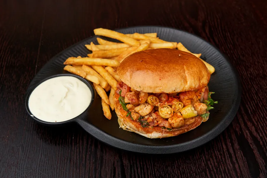 Tavuk Chili Cheese Burger